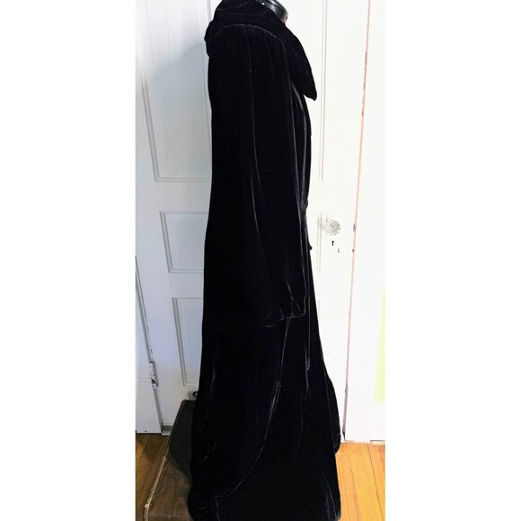 Antique 1920s Silky Velvet Black Opera Coat/Robe Puffed Collar/Sleeves - Picture 3 of 16